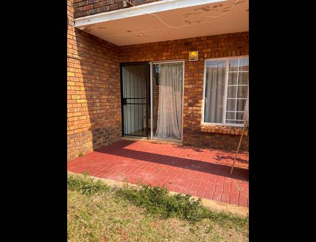 2 BEDROOM APARTMENT FOR SALE IN CLARINA